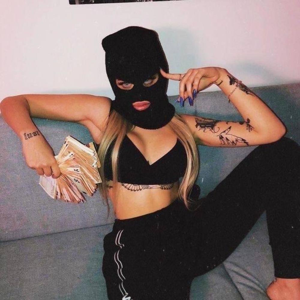 Meet your Posher, Is c